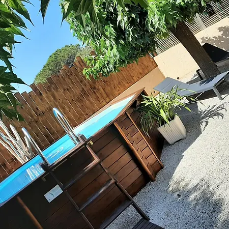 Avec Jardin Et Piscine *